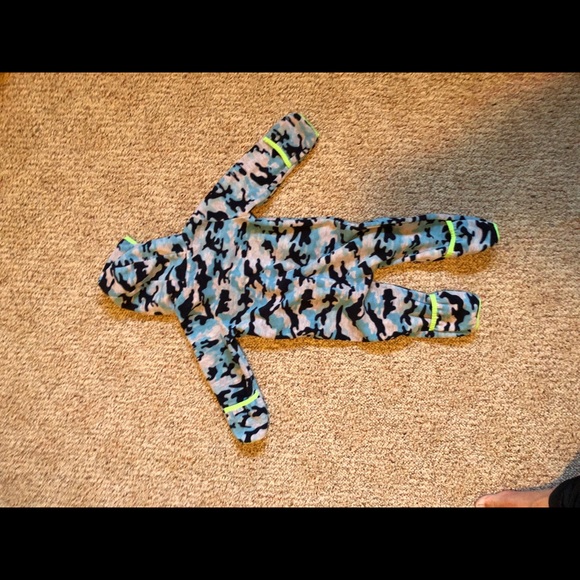 EUC Puma One Piece Snow Suit - Picture 3 of 3